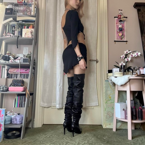 I am gia Riley two piece chain detail mini dress - Picture 4 of 16